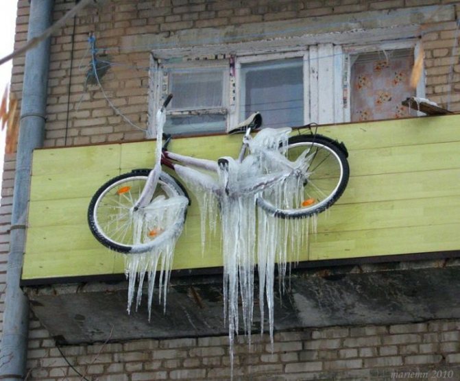 хранение велосипеда на балконе зимой