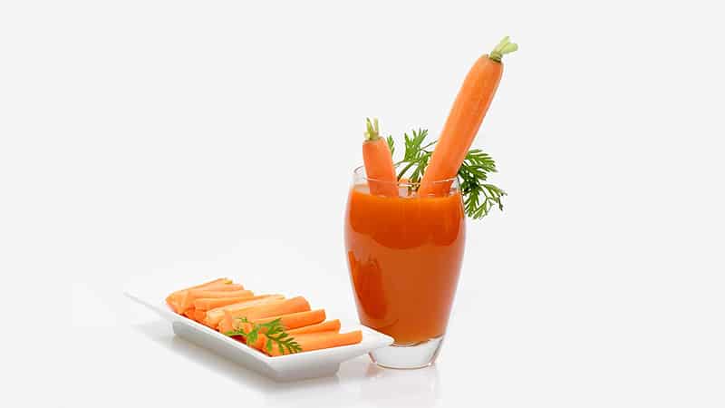 Польза и вред морковного сока: готовим и пьем правильно с максимальным лечебным эффектом