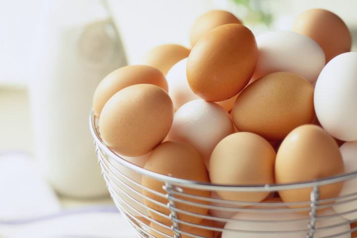 Срок годности яиц - в холодильнике и без, сырых и вареных: условия хранения