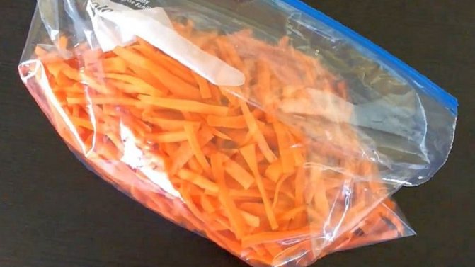 Узнайте, как заморозить морковь на зиму в морозилке и заготовьте полезный овощ, сохранив витамины